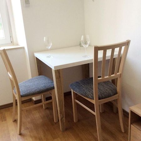 Appartamento Studio Apartman Klara Fiume Esterno foto